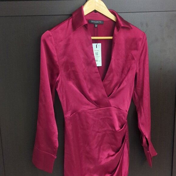 Women's Dynamite Deep Red Satin CollarShirt Dress With Ruching - Size XS XXS New - Picture 3 of 6